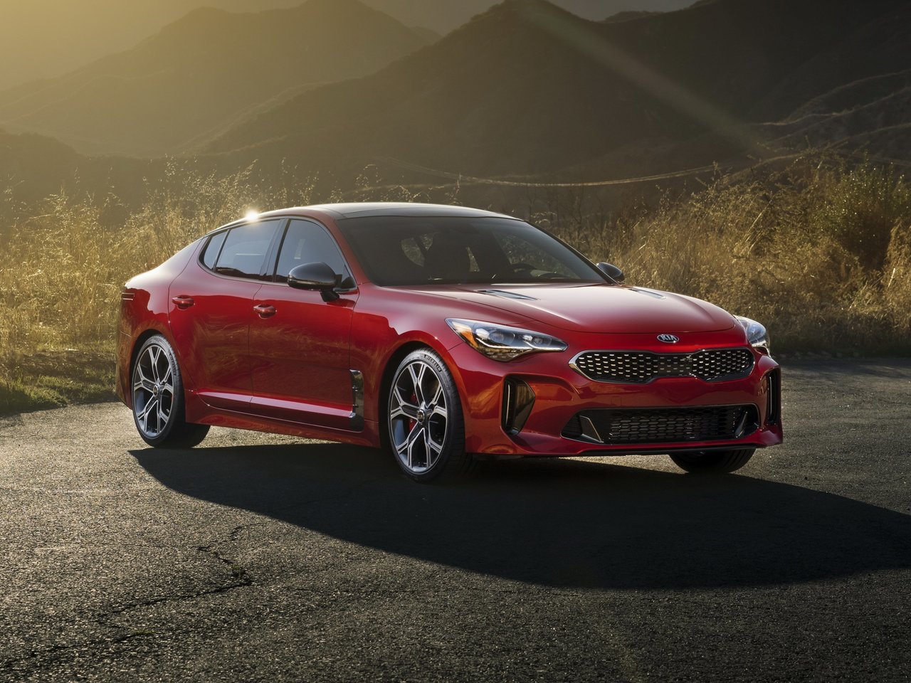 Спорткар Kia Stinger